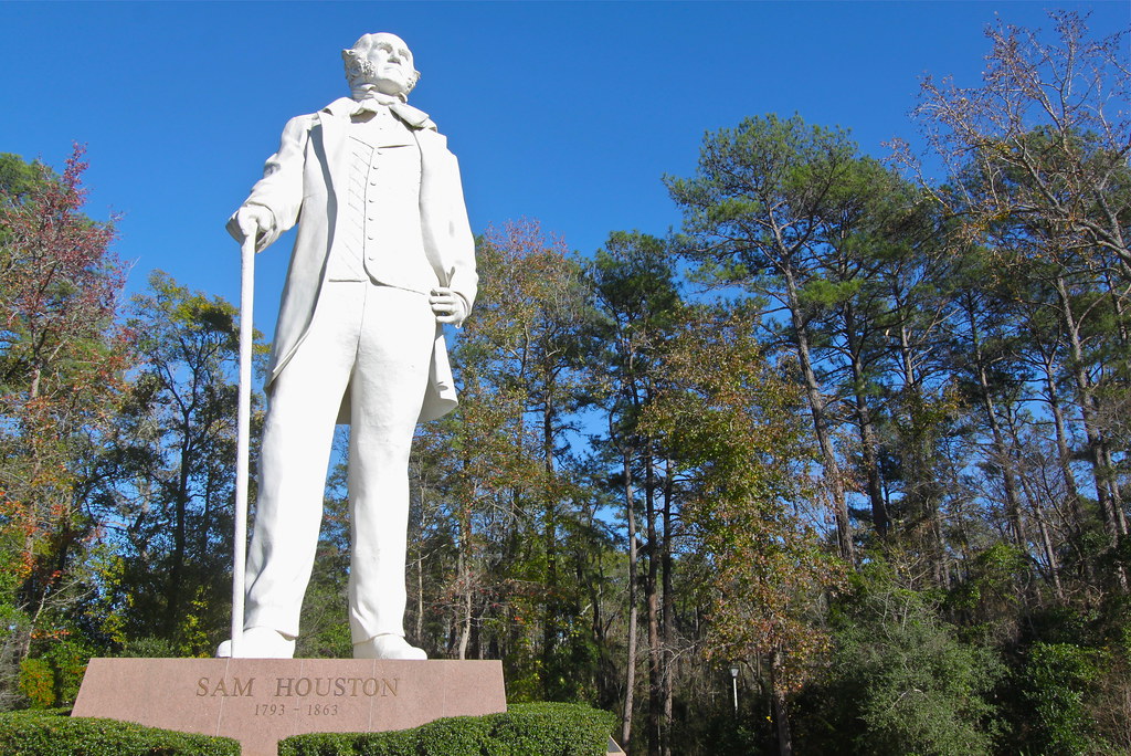 sam houston statue